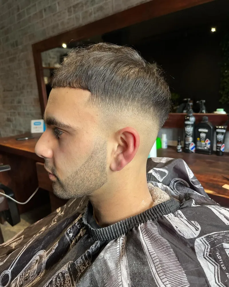 Textured crop, mid fade
